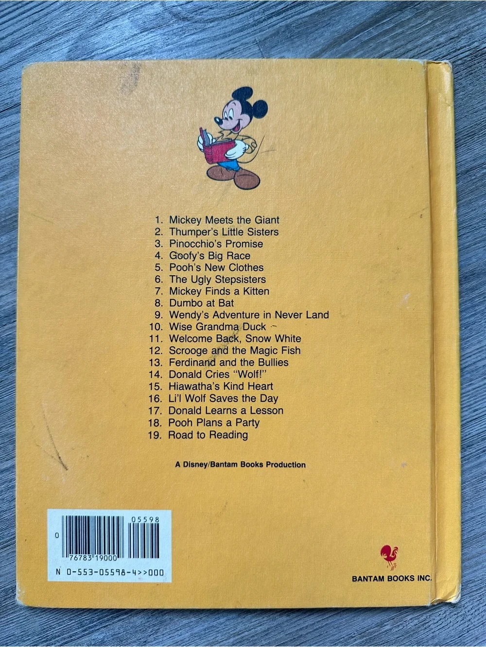 Walt Disney Fun-to-read book - Road to Reading Volume 19 vintage 1986